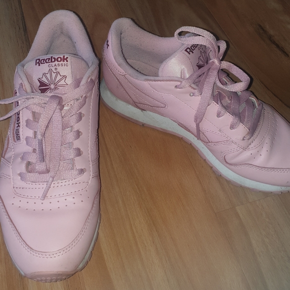 Reebok Classic Leather shoes in size 7 - Picture 4 of 4